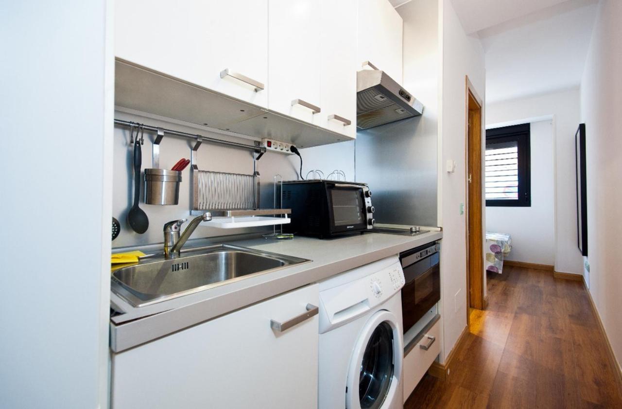 Charming Madrid Urgel Apartment ภายนอก รูปภาพ
