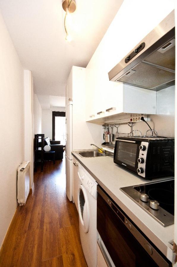 Charming Madrid Urgel Apartment ภายนอก รูปภาพ
